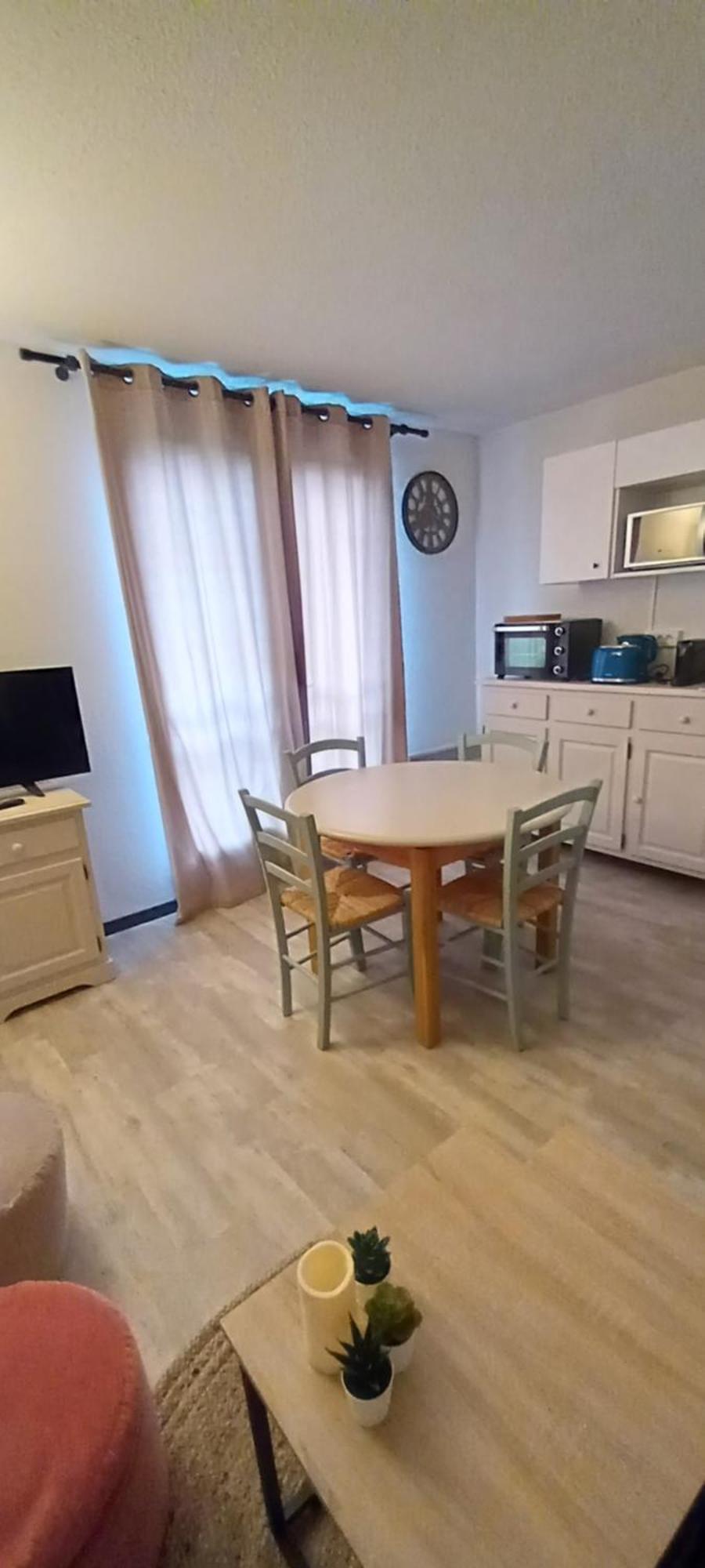 Апартаменты Eugenie De Luz, T2 4 Personnes, Belle Vue, Avec Parking Люс-Сен-Совёр Экстерьер фото
